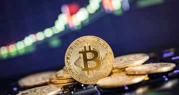 Bitcoin (BTC) beira os US$ 65 mil após payroll e impacto no Fed; veja principais criptos