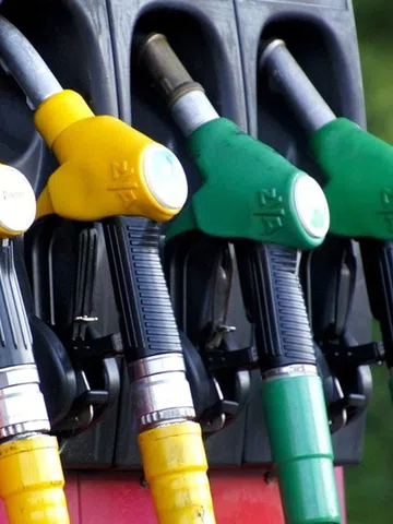 Gasolina cai, mas etanol se destaca; saiba onde compensa